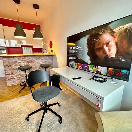 Ferienwohnung Super Beauty Metro Wifi 65'Tv Netflix Hbo Appletv+ Warschau Exterior foto