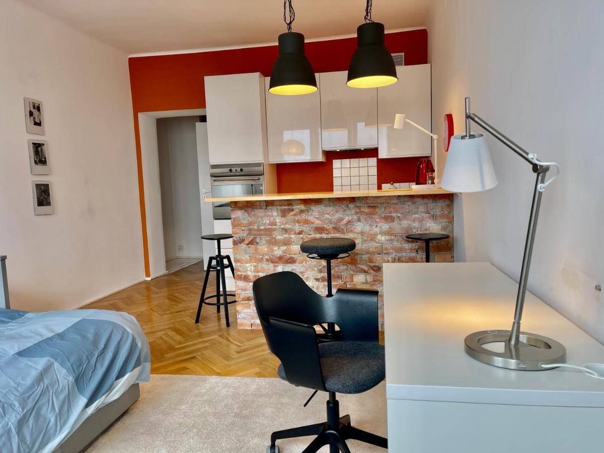 Ferienwohnung Super Beauty Metro Wifi 65'Tv Netflix Hbo Appletv+ Warschau Exterior foto