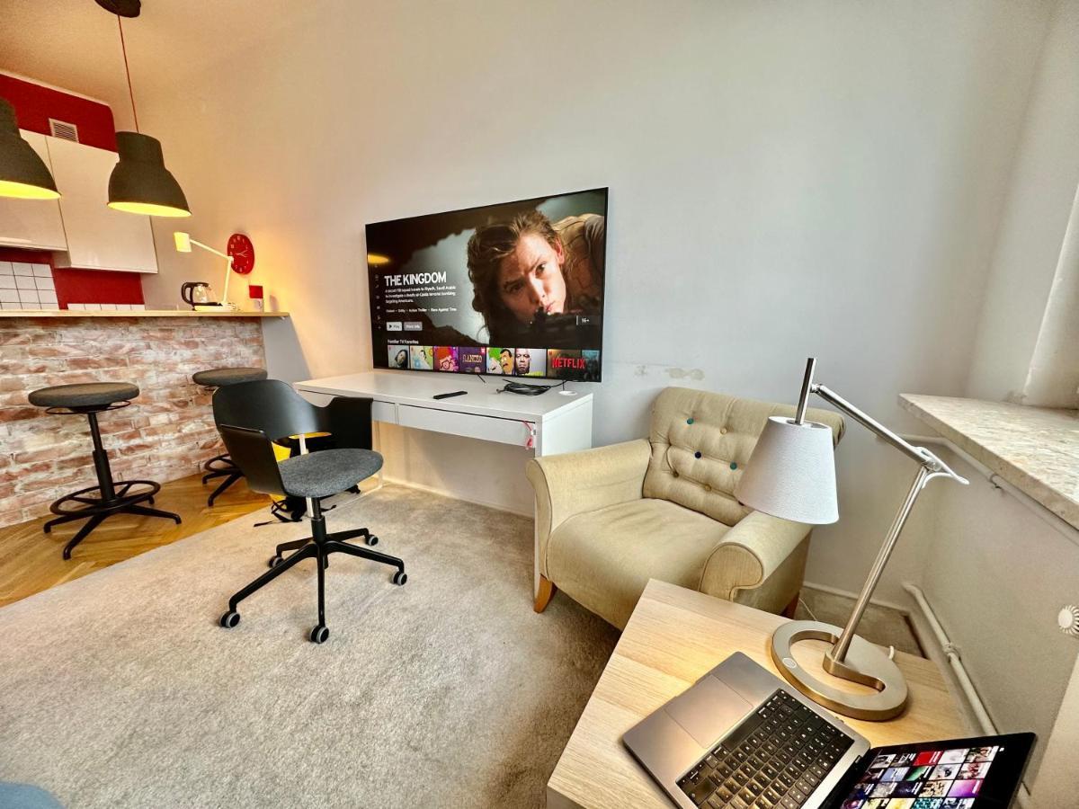 Ferienwohnung Super Beauty Metro Wifi 65'Tv Netflix Hbo Appletv+ Warschau Exterior foto