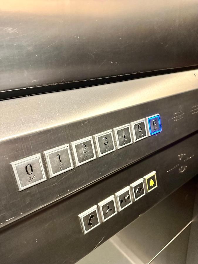 Ferienwohnung Super Beauty Metro Wifi 65'Tv Netflix Hbo Appletv+ Warschau Exterior foto